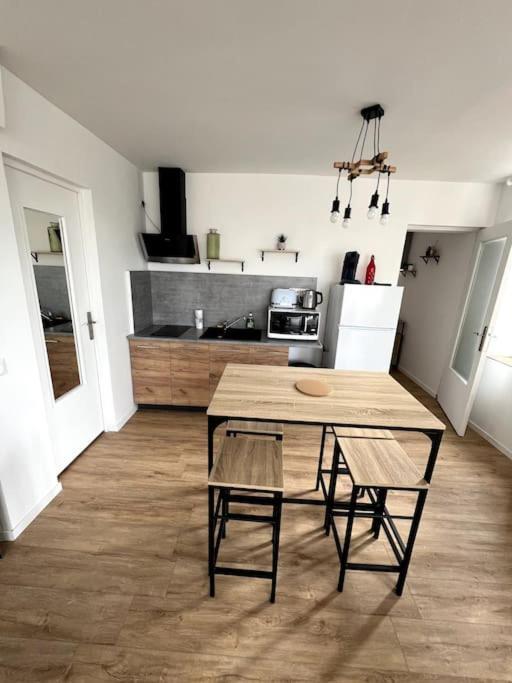 Appartement Avec Belle Vue Ouzouer-Sur-Trezee Экстерьер фото